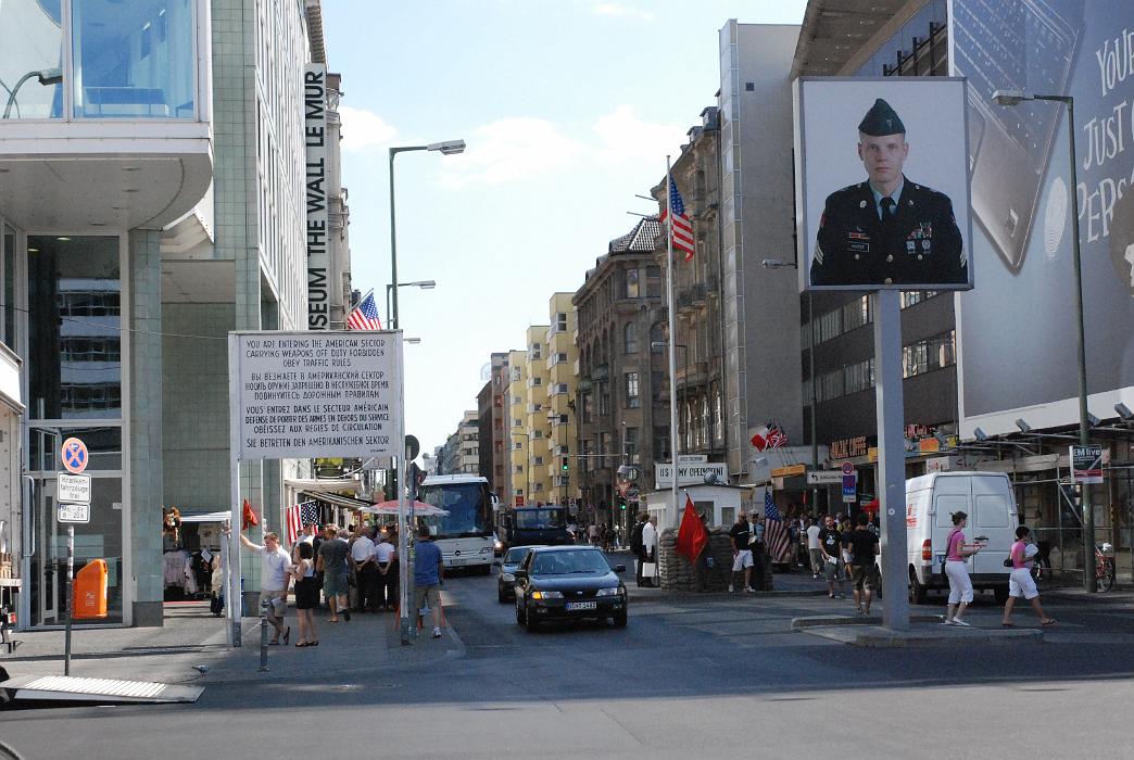 DSC_0854_edit.jpg - Checkpoint Charlie.