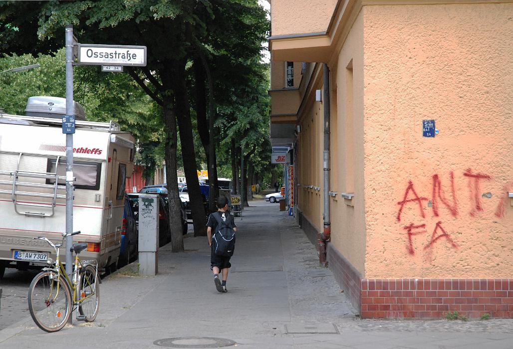 DSC_0985_edit.jpg - Ossastrasse.