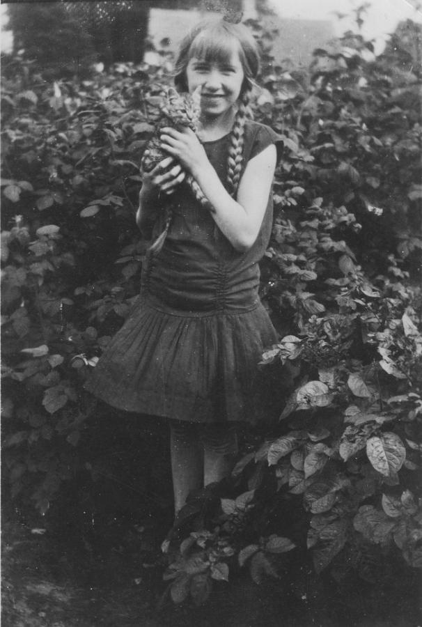 Anna med kat 1929