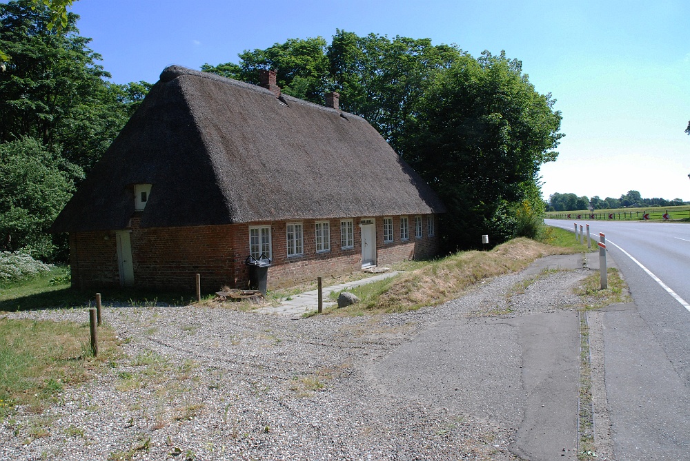 DSC_0669_edit.jpg - Estrup Skovhus - nyrestaurereret.Her boede 4xtip oldeforældre Jens Bruun og Charlotte Amalie Spormann nogle år før og efter år 1800.