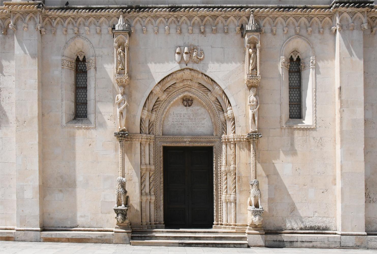 DSC 1551 e